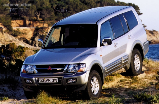 Mitsubishi Pajero 5 Doors photo 3