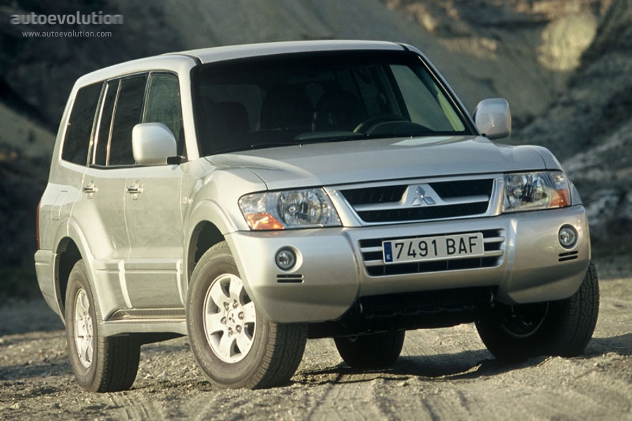 Mitsubishi Pajero 5 Doors photo 2