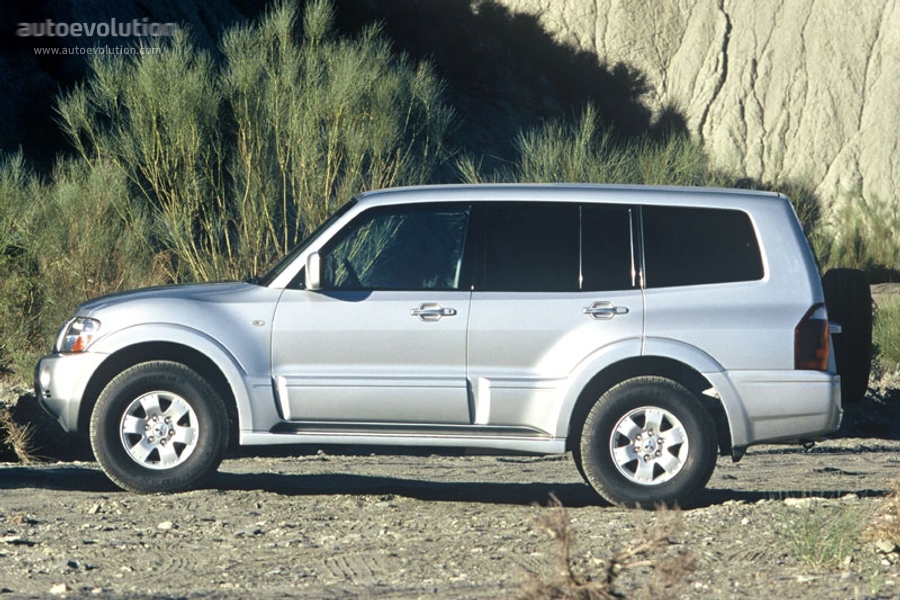 Mitsubishi Pajero 5 Doors photo 4