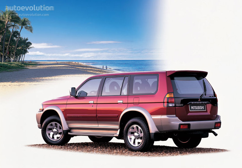 Mitsubishi Pajero 5 Doors photo 8