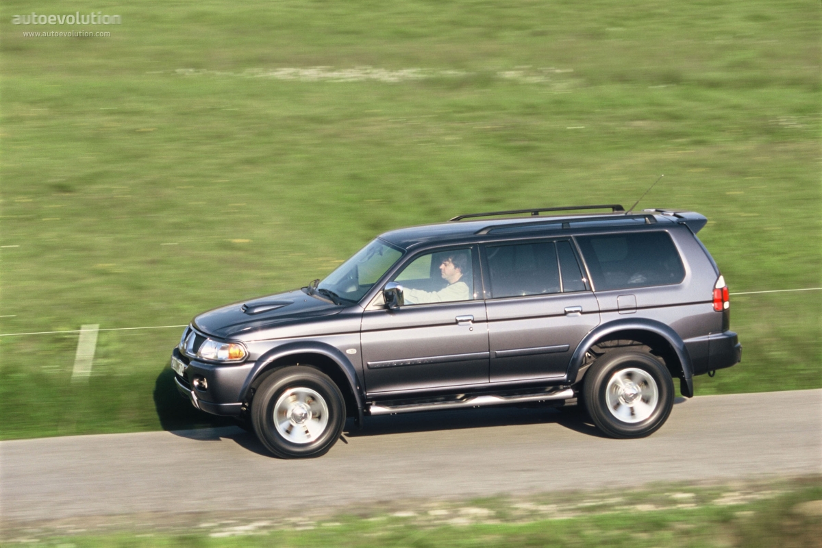MITSUBISHI Pajero 5 Doors