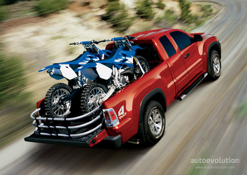 Mitsubishi Raider Crew Cab photo 6