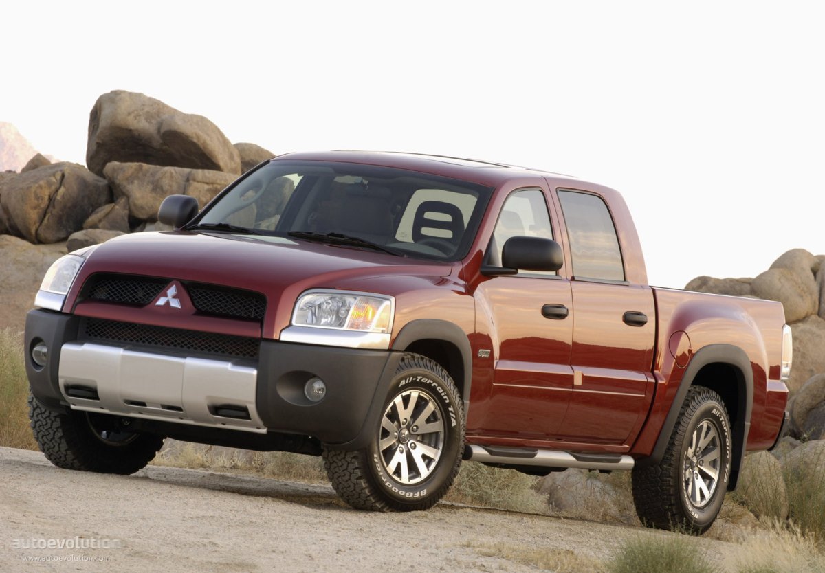 Mitsubishi Raider Crew Cab photo 2