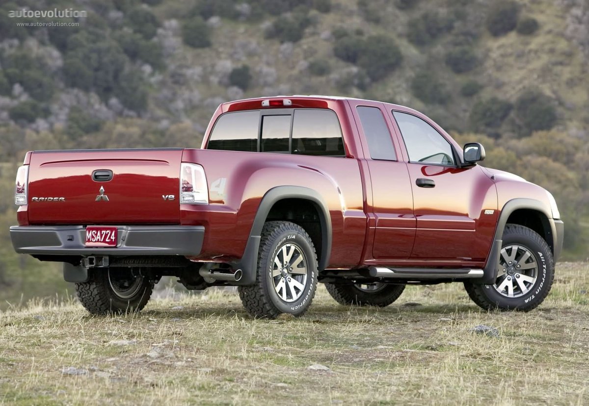 Mitsubishi Raider Crew Cab photo 4