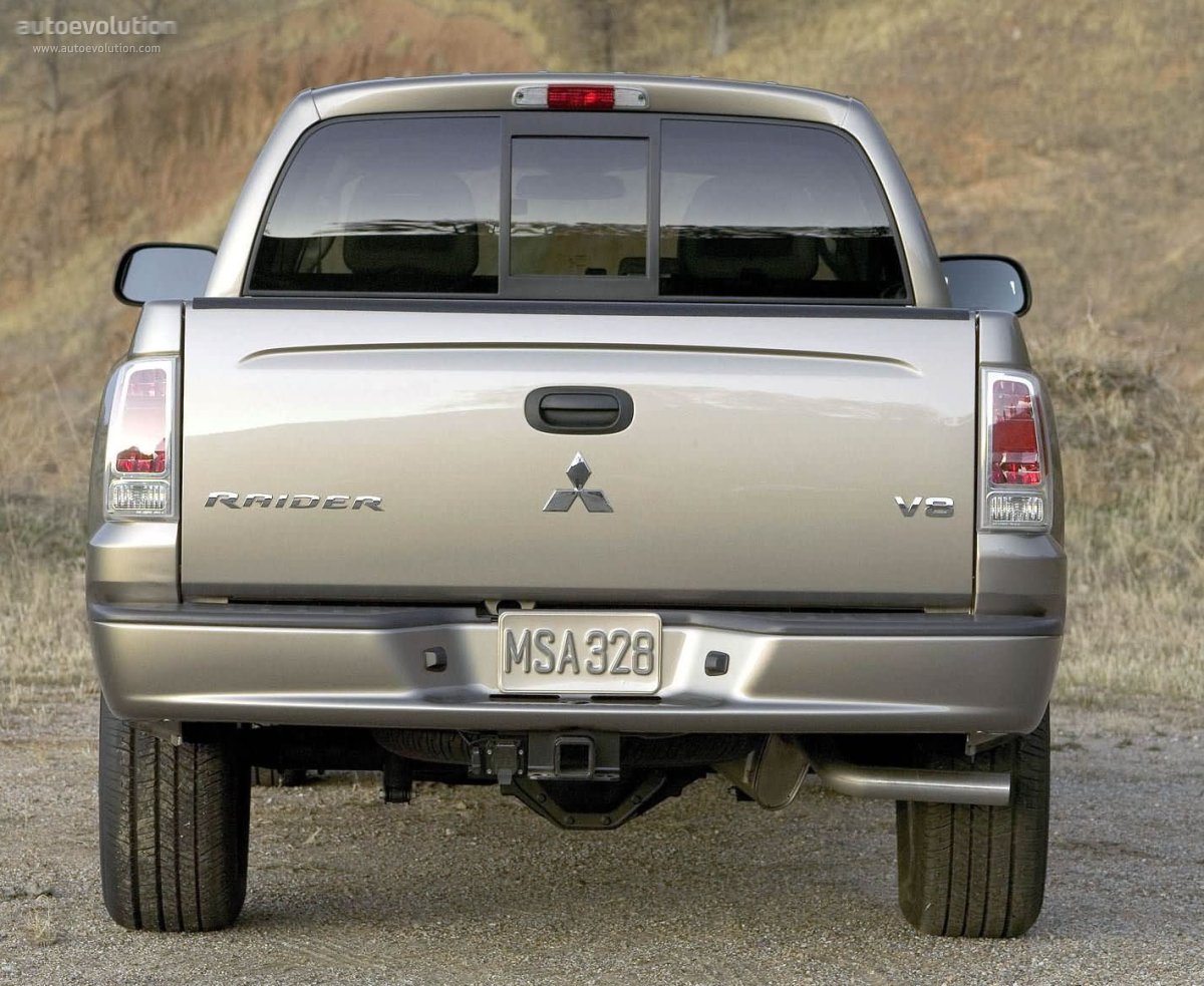 Mitsubishi Raider Double Cab photo 4