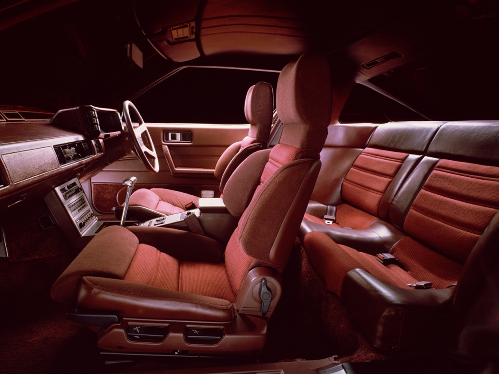 Mitsubishi Starion photo 18