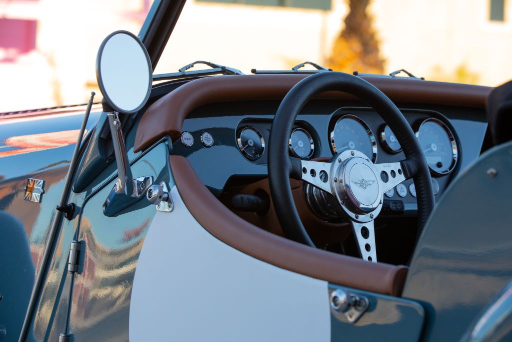 Morgan Plus 4 photo 21