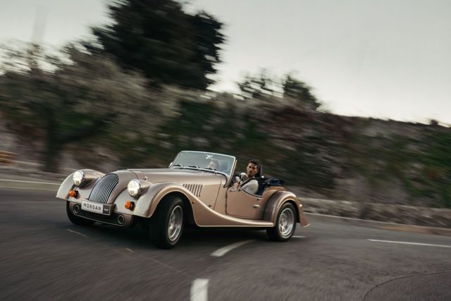 Morgan Plus 4 photo 9