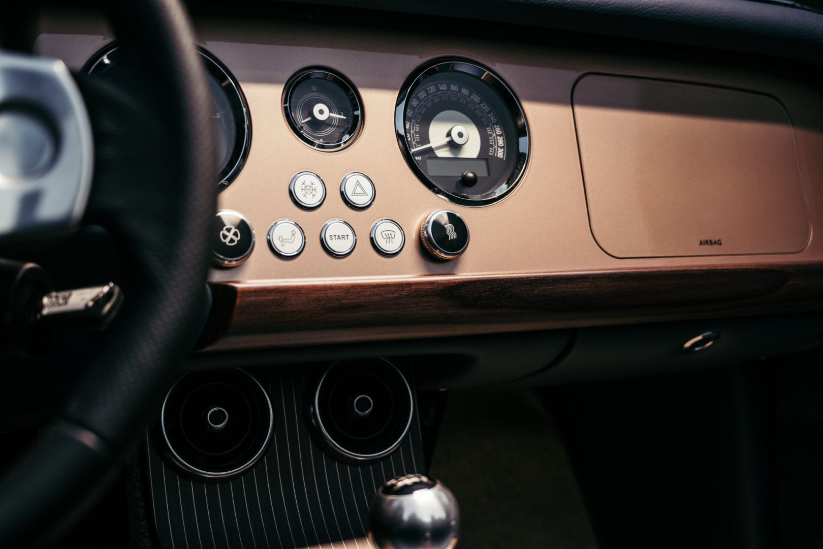 Morgan Plus 4 photo 25