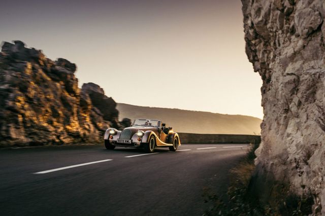 Morgan Plus 4 photo 17