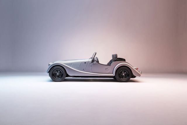 Morgan Plus 4 photo 22