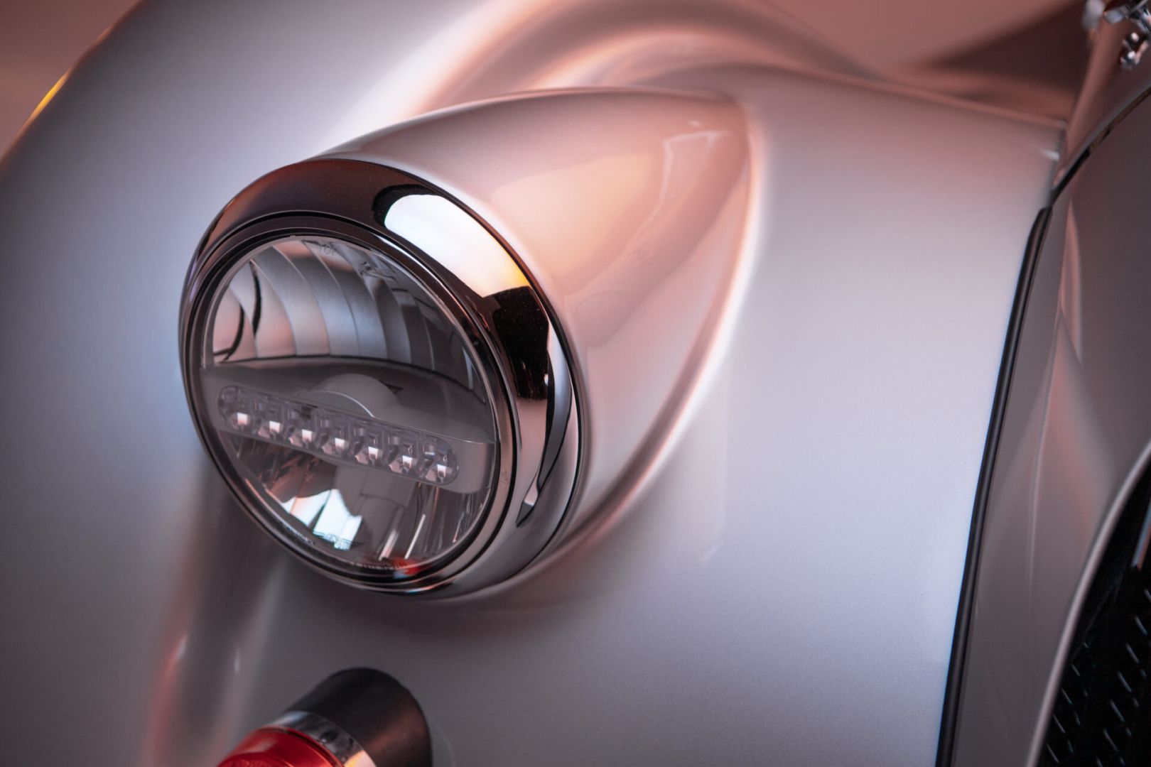 Morgan Plus 4 photo 4