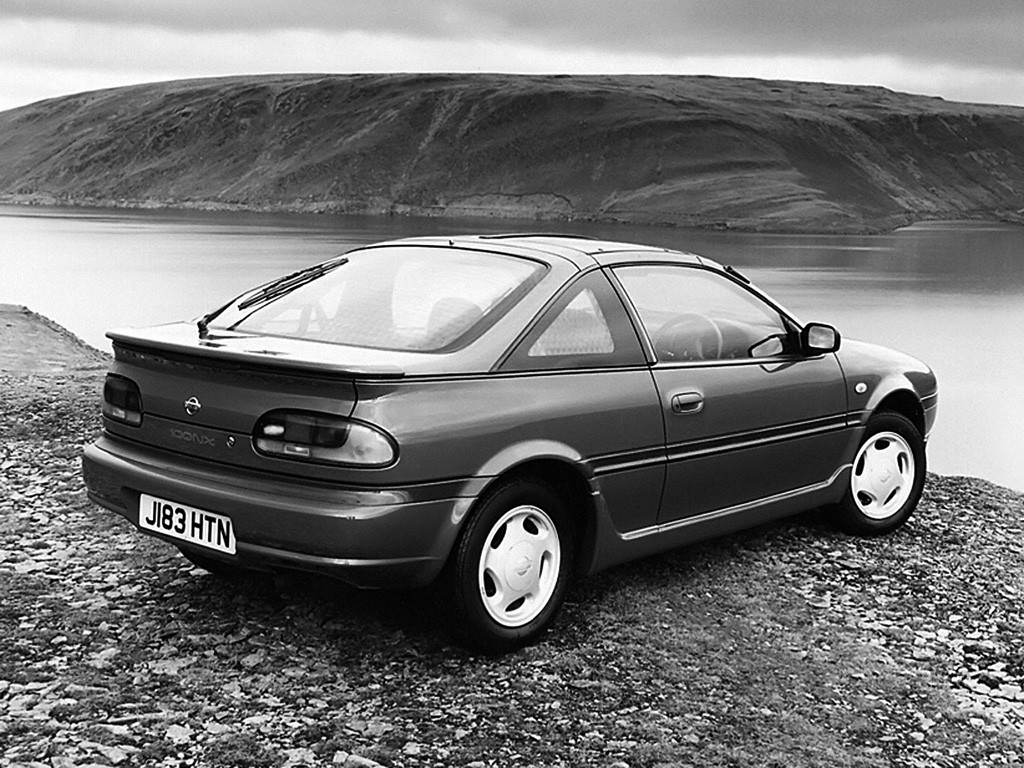 Nissan 100 Nx photo 4