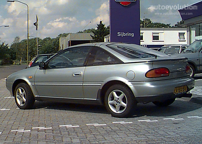 Nissan 100 Nx photo 2