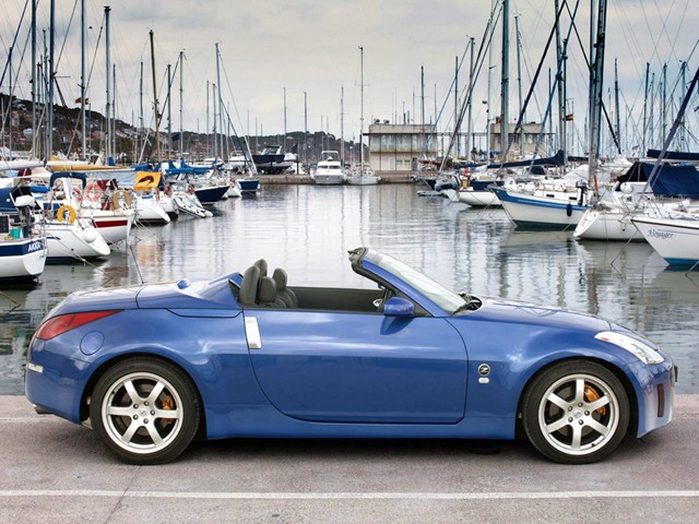 Nissan 350Z Roadster photo 11