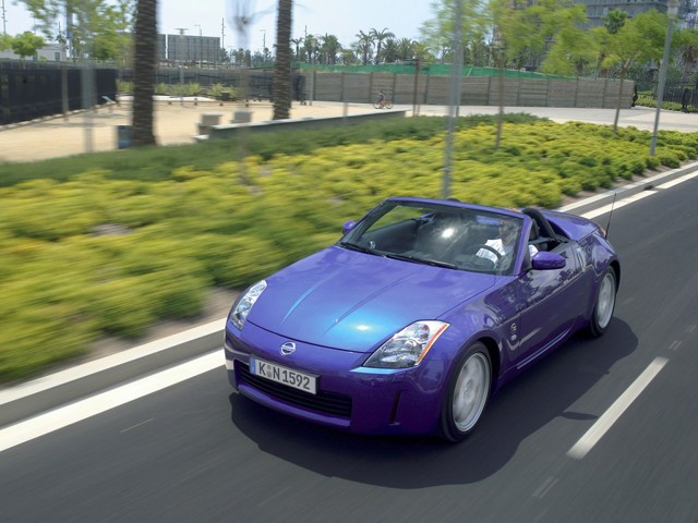 Nissan 350Z Roadster photo 15