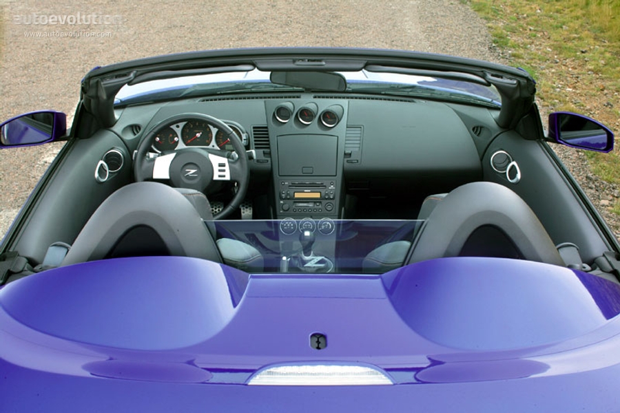 Nissan 350Z Roadster photo 29