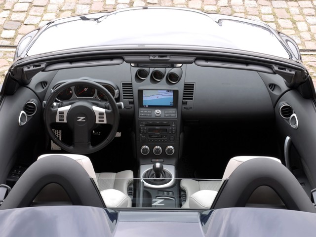 Nissan 350Z Roadster photo 38