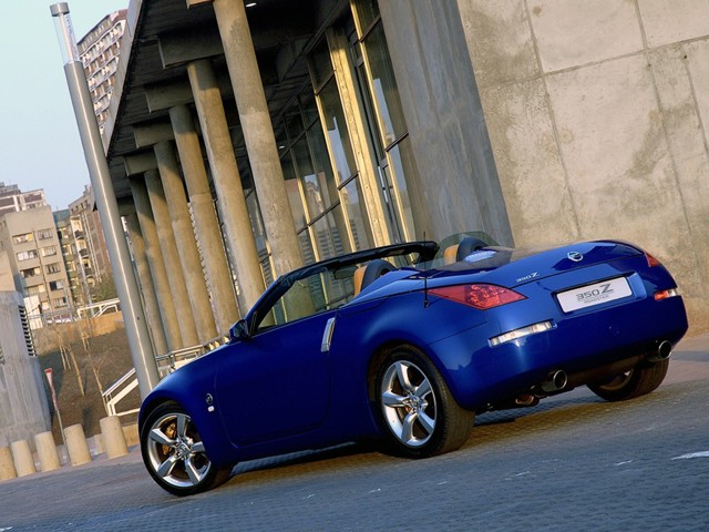 Nissan 350Z Roadster photo 7