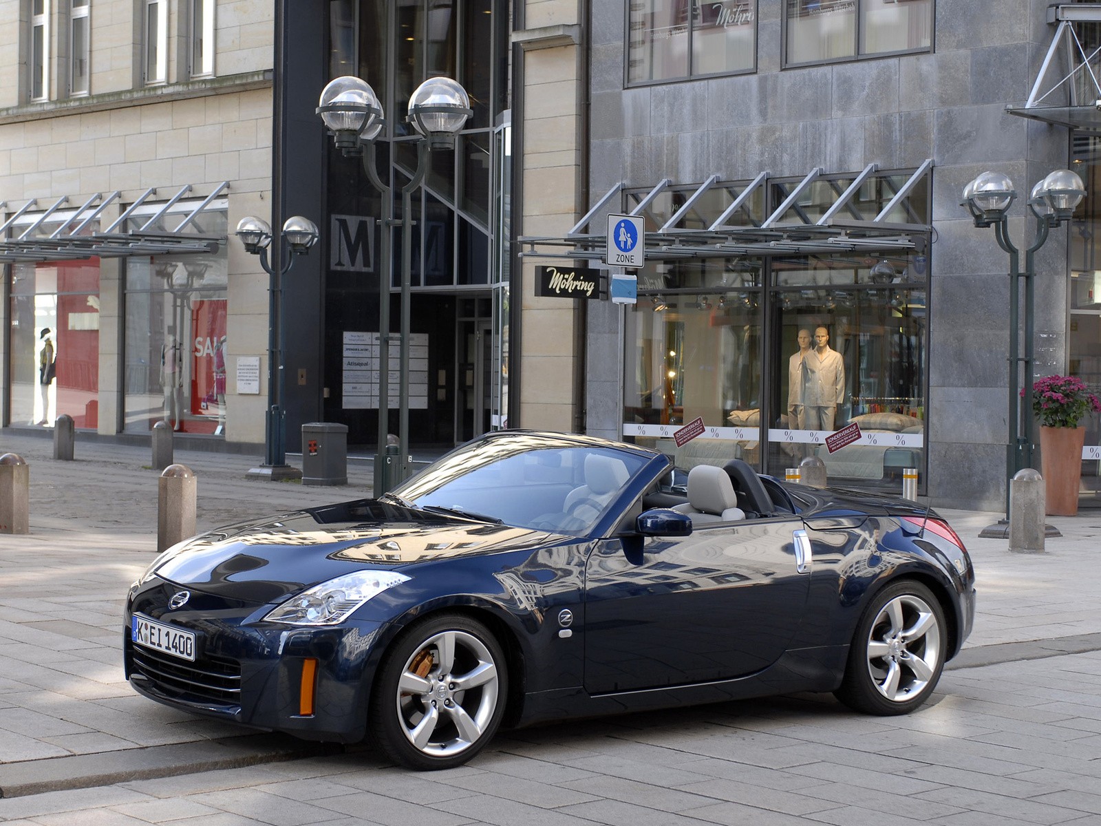 Nissan 350Z Roadster photo 17