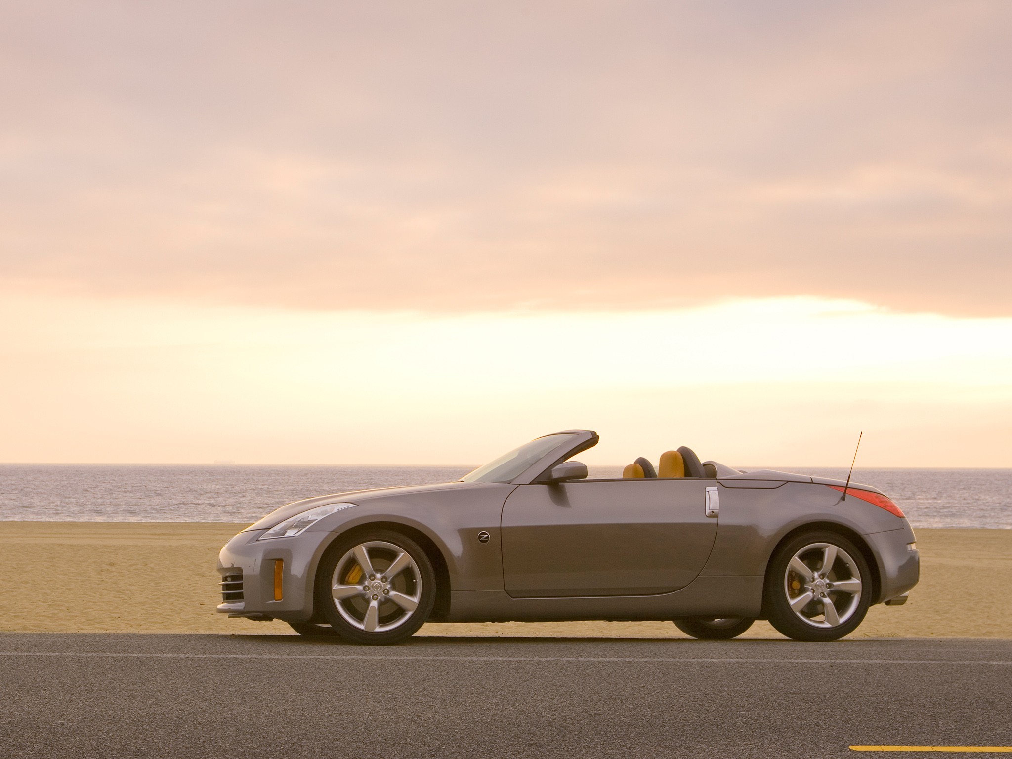 Nissan 350Z Roadster photo 24