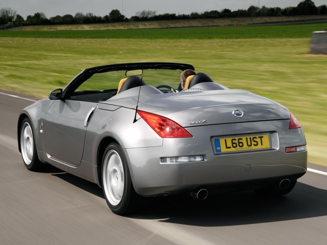 Nissan 350Z Roadster photo 25