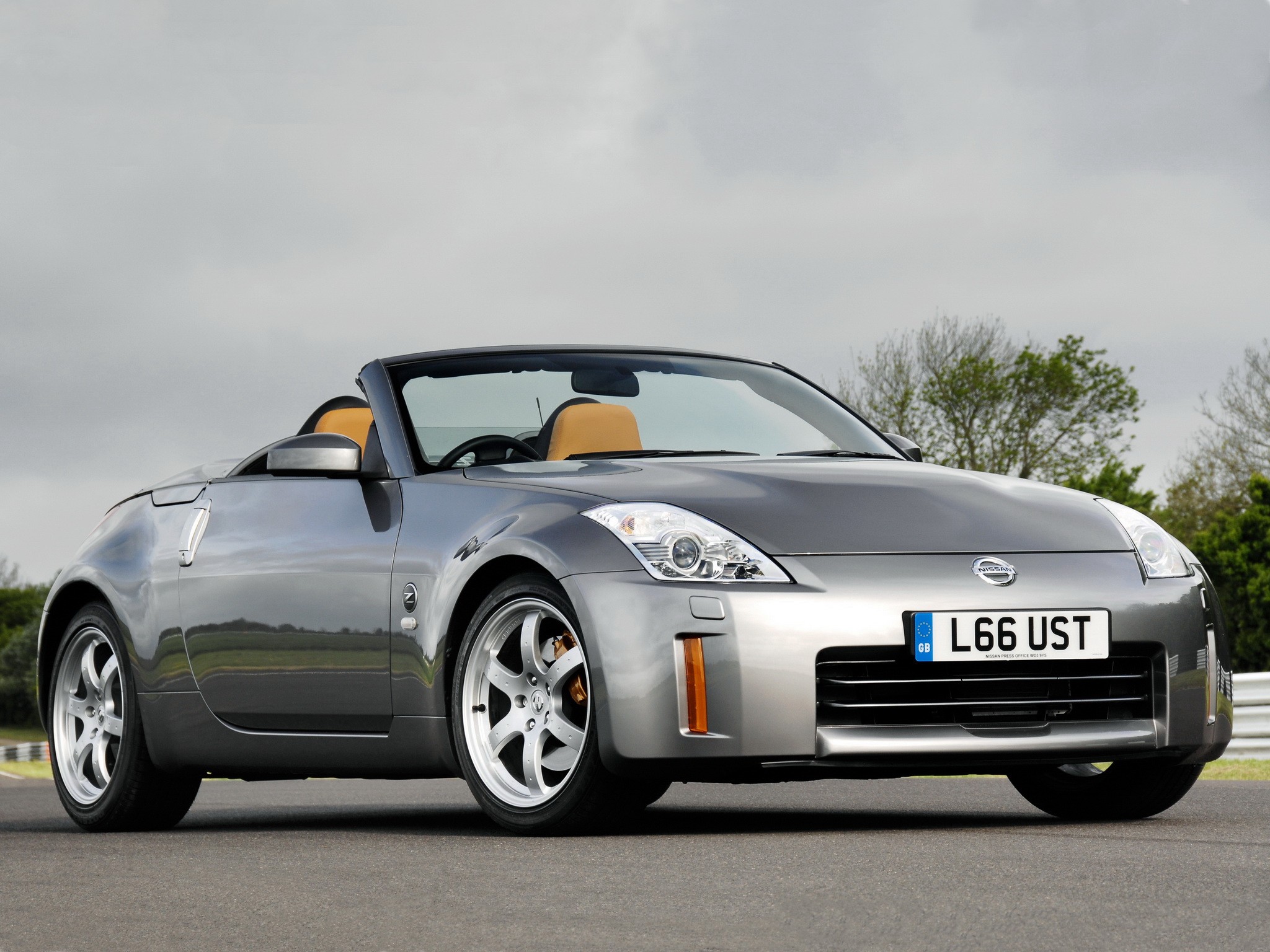 Nissan 350Z Roadster photo 27