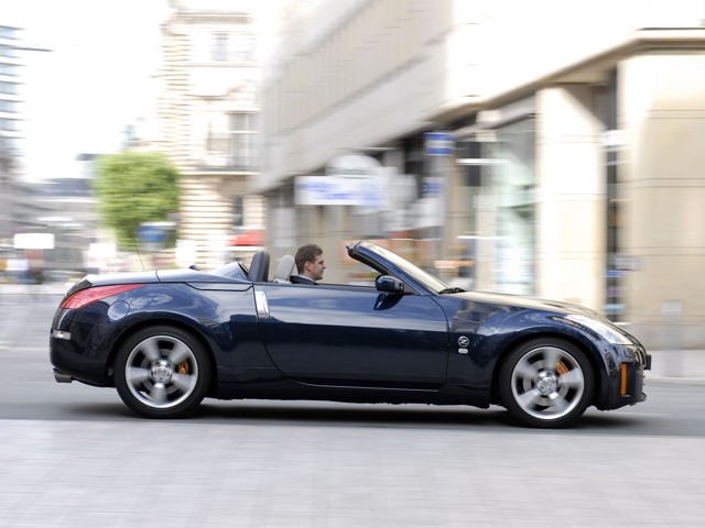 Nissan 350Z Roadster photo 29