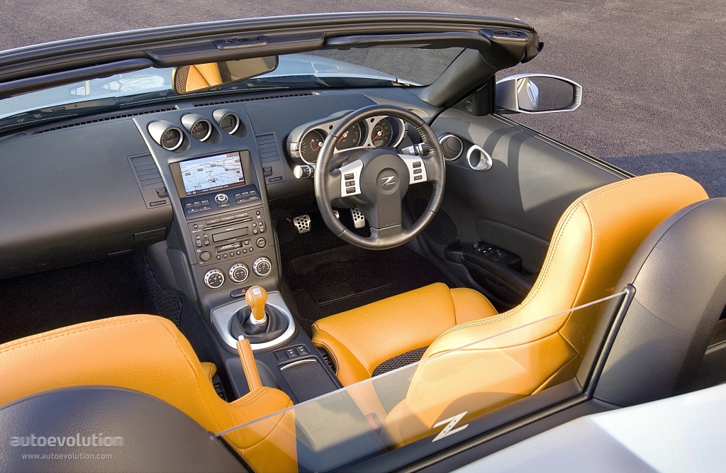 Nissan 350Z Roadster photo 32