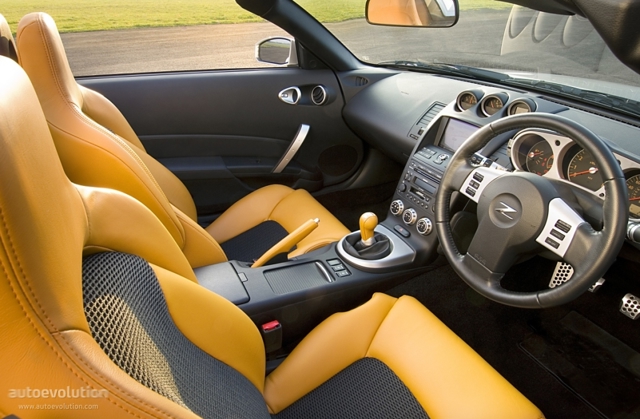 Nissan 350Z Roadster photo 35