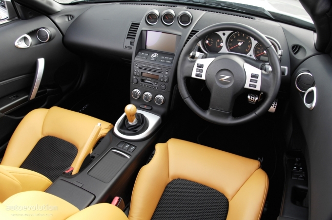 Nissan 350Z photo 20