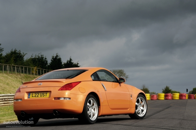 Nissan 350Z photo 12