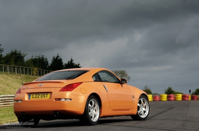 Nissan 350Z photo 12