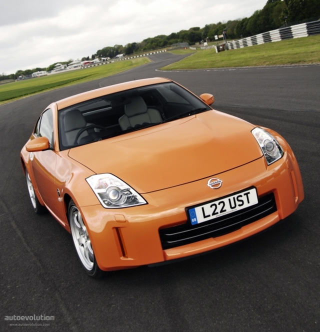Nissan 350Z photo 13