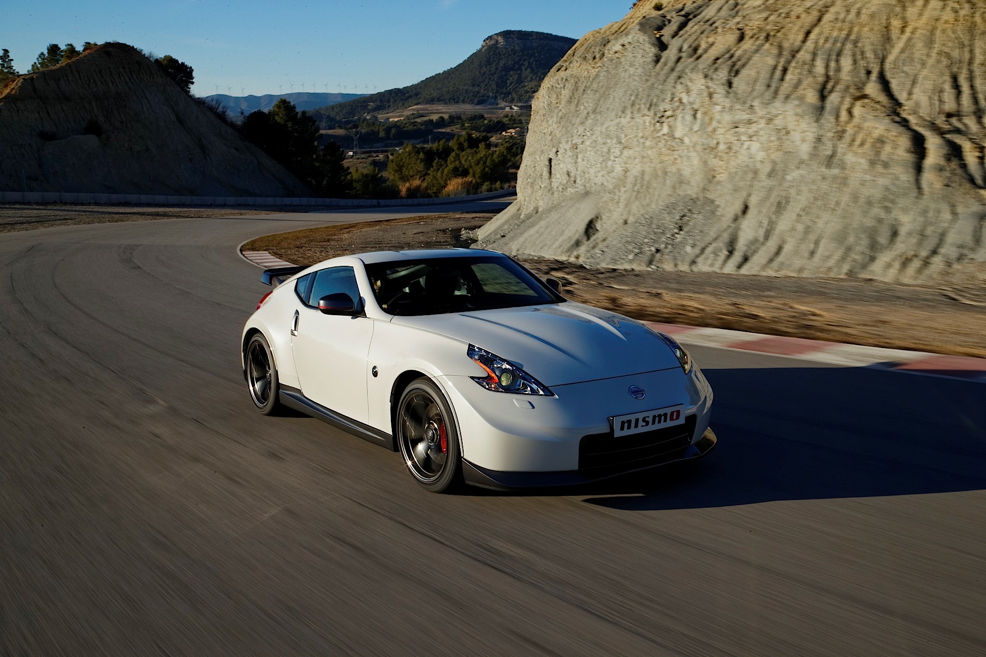 Nissan 370Z Nismo photo 24