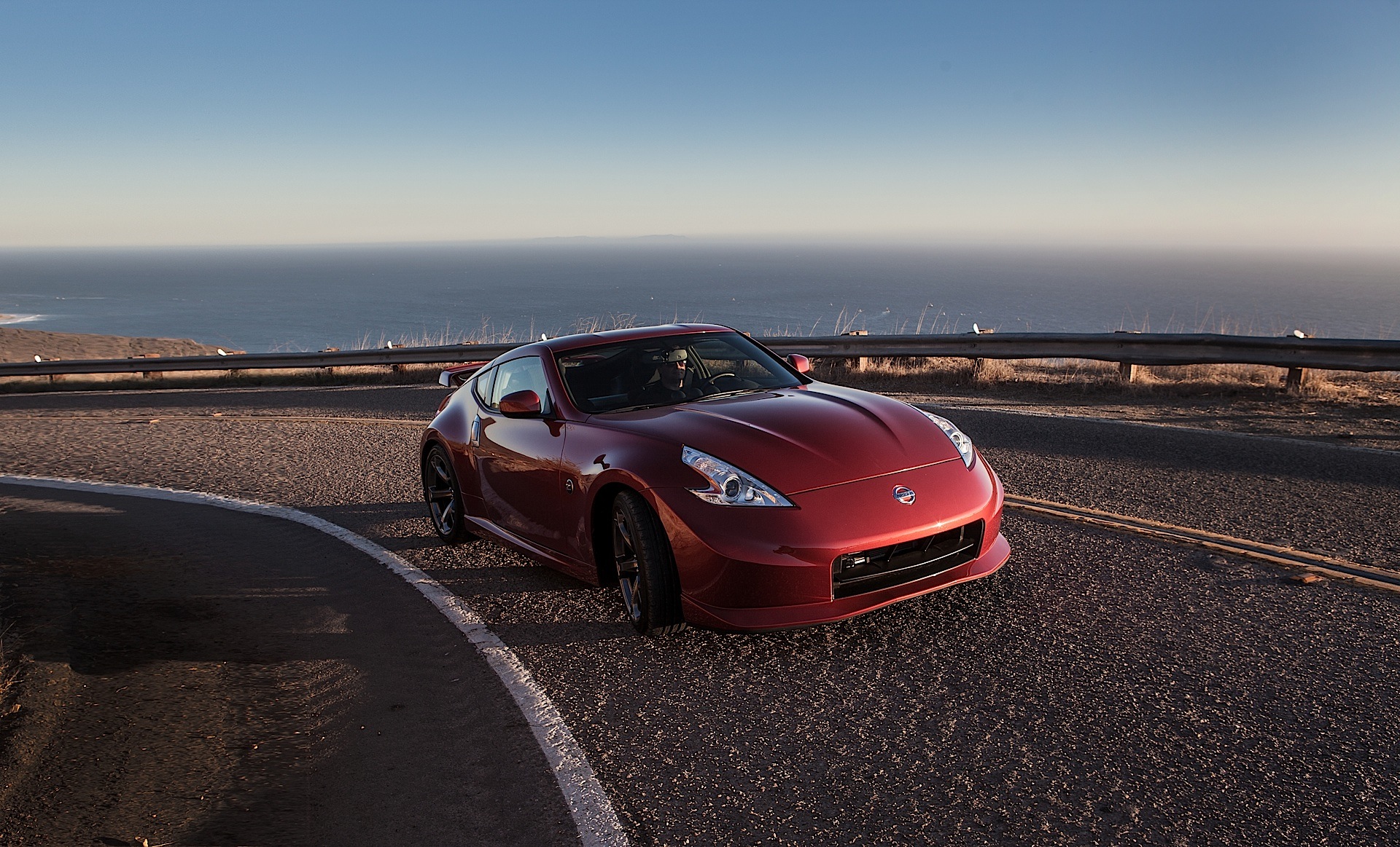 Nissan 370Z Nismo photo 2