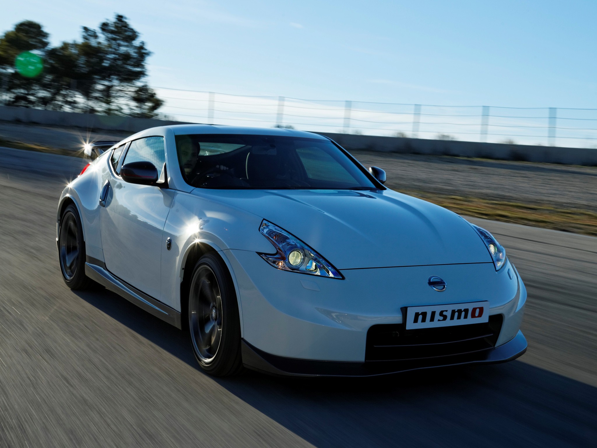 Nissan 370Z Nismo photo 21