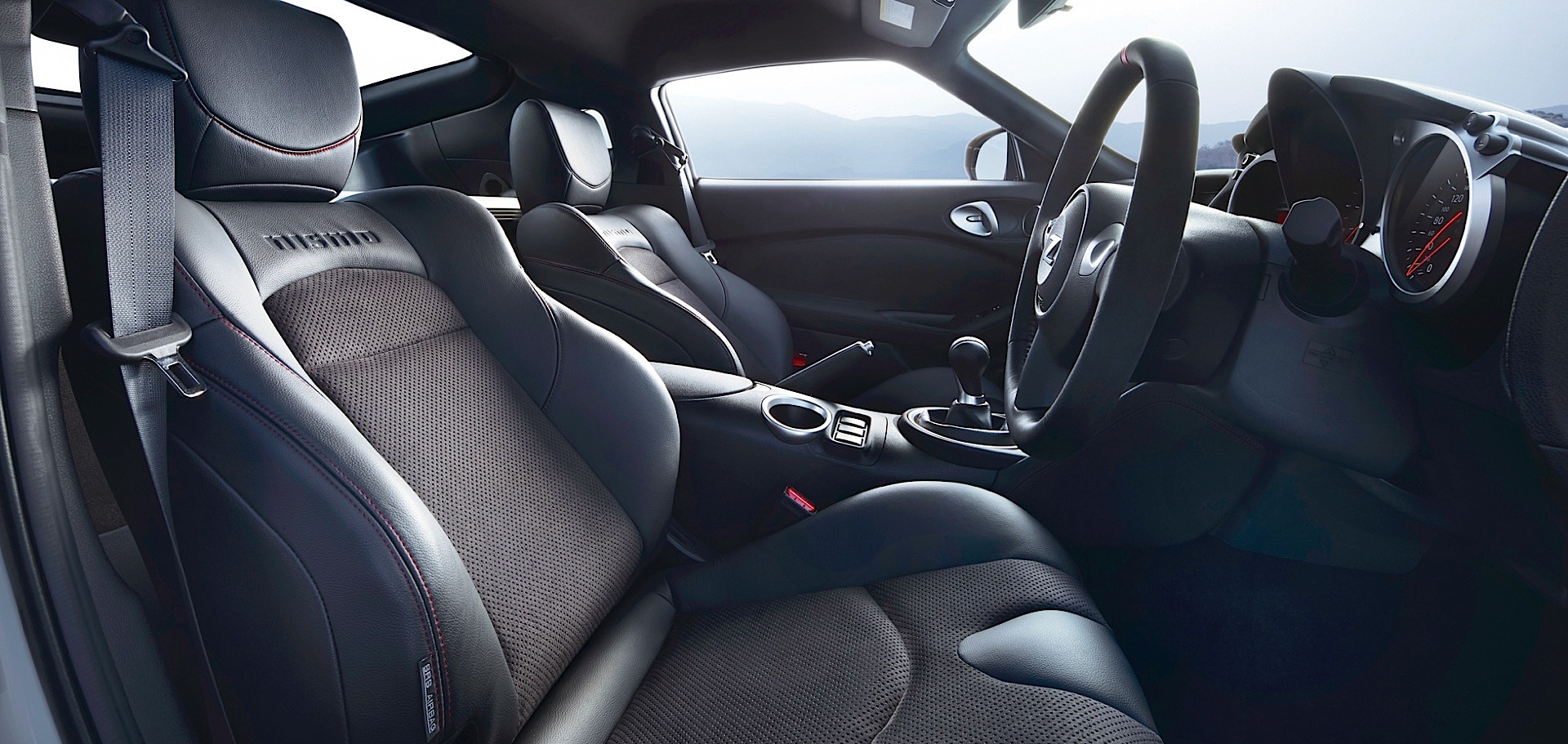 Nissan 370Z Nismo photo 37