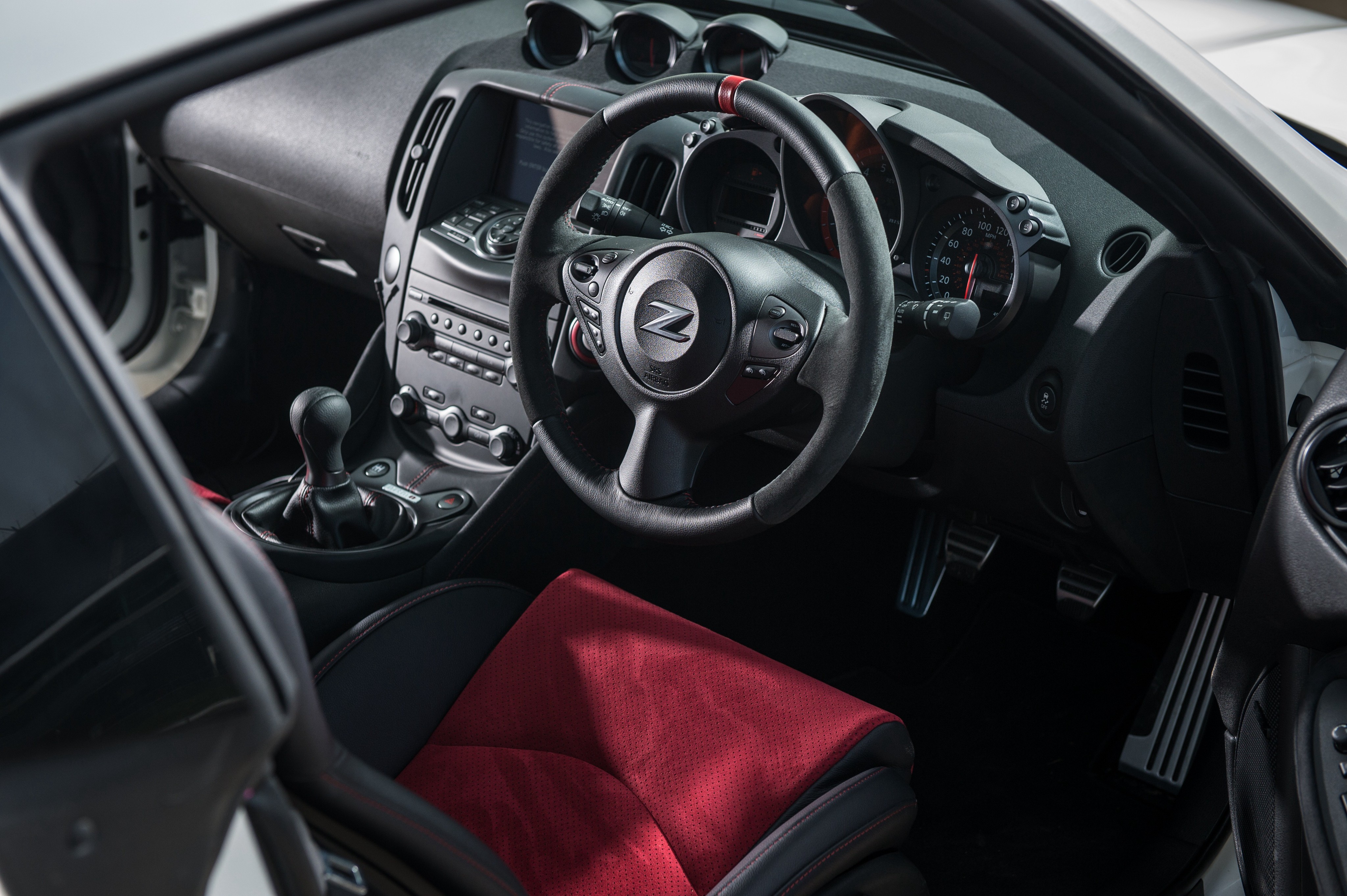 Nissan 370Z Nismo photo 48