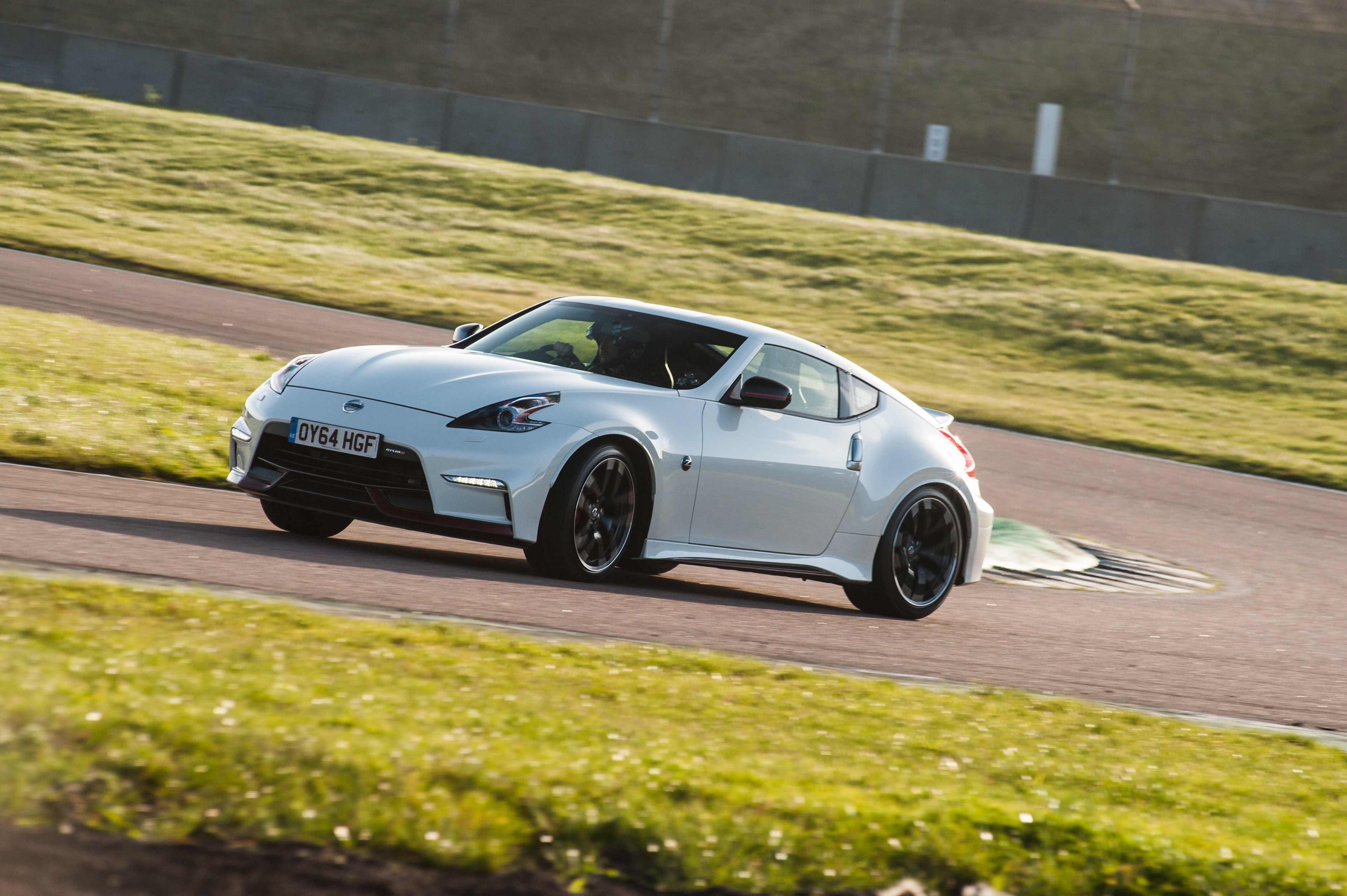 Nissan 370Z Nismo photo 6