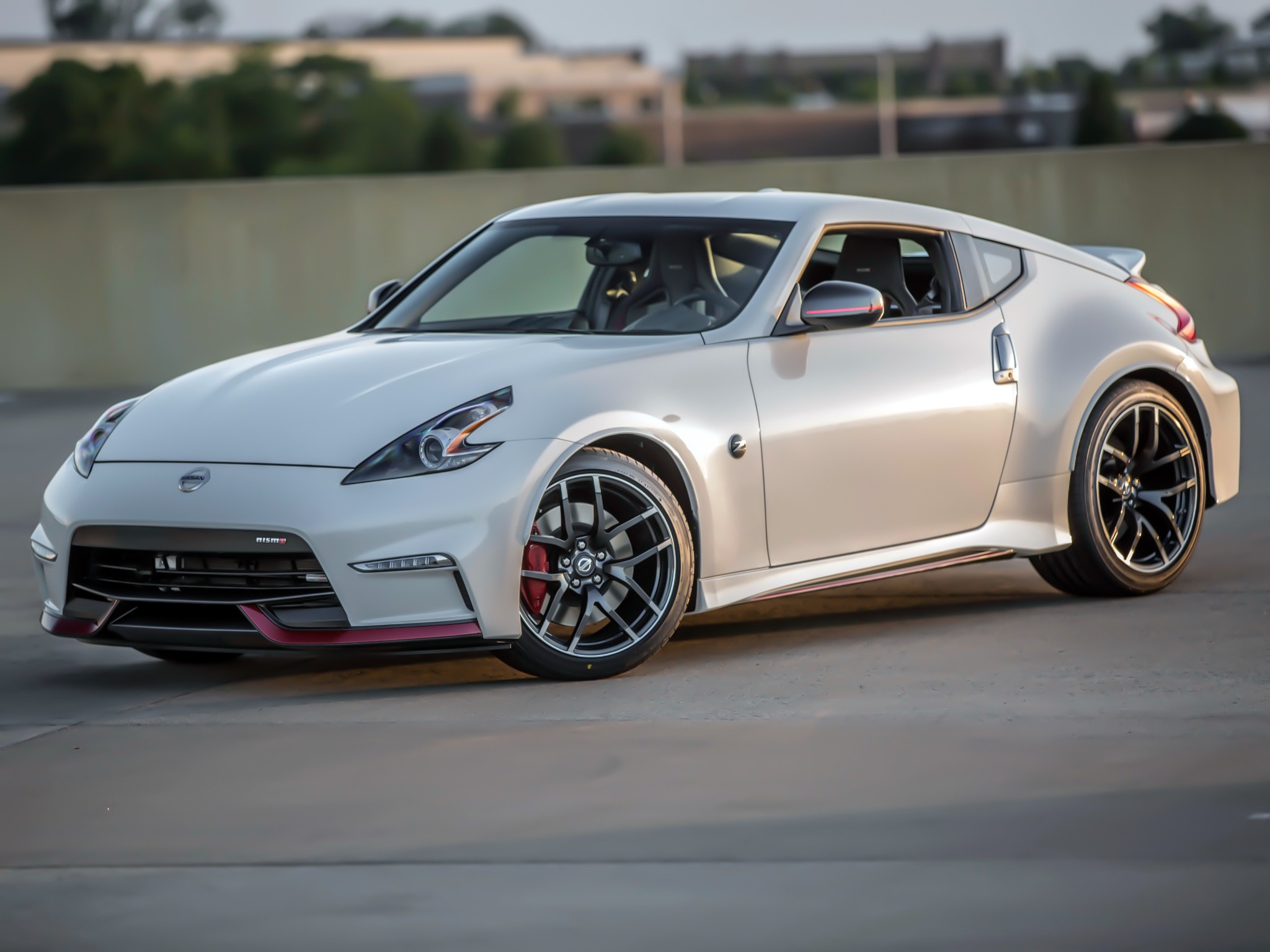 Nissan 370Z Nismo photo 13