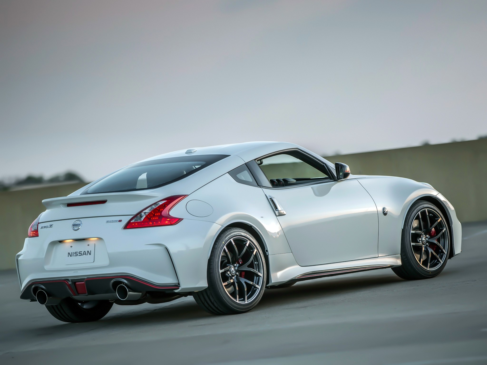 Nissan 370Z Nismo photo 15