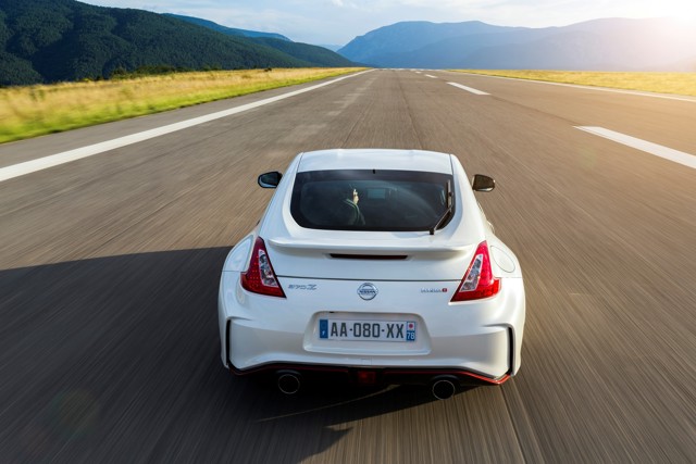 Nissan 370Z Nismo photo 35