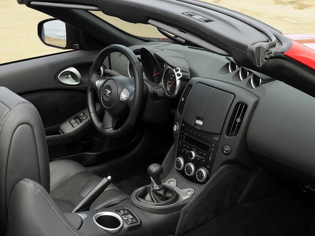 Nissan 370Z Roadster photo 69