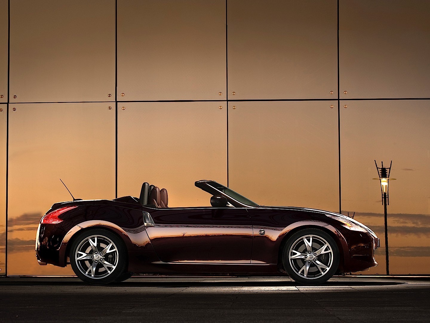 Nissan 370Z Roadster photo 25