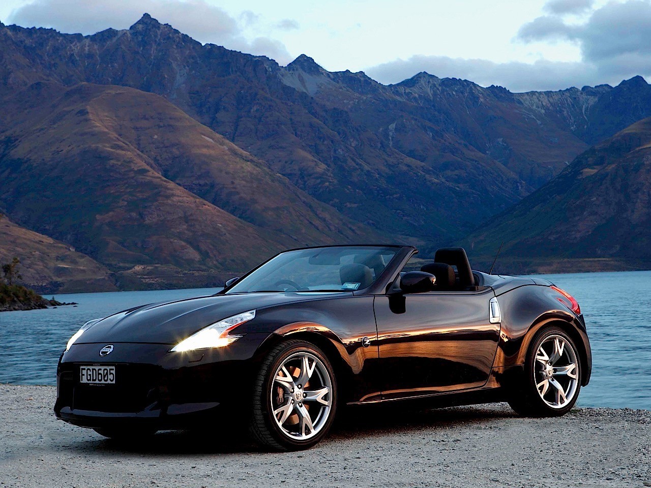 Nissan 370Z Roadster photo 27