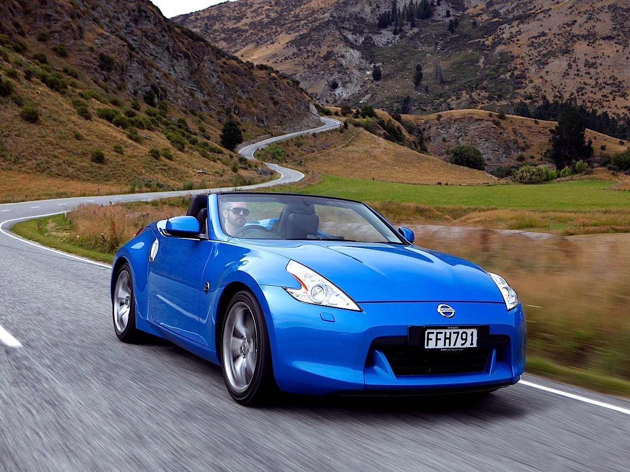 Nissan 370Z Roadster photo 30