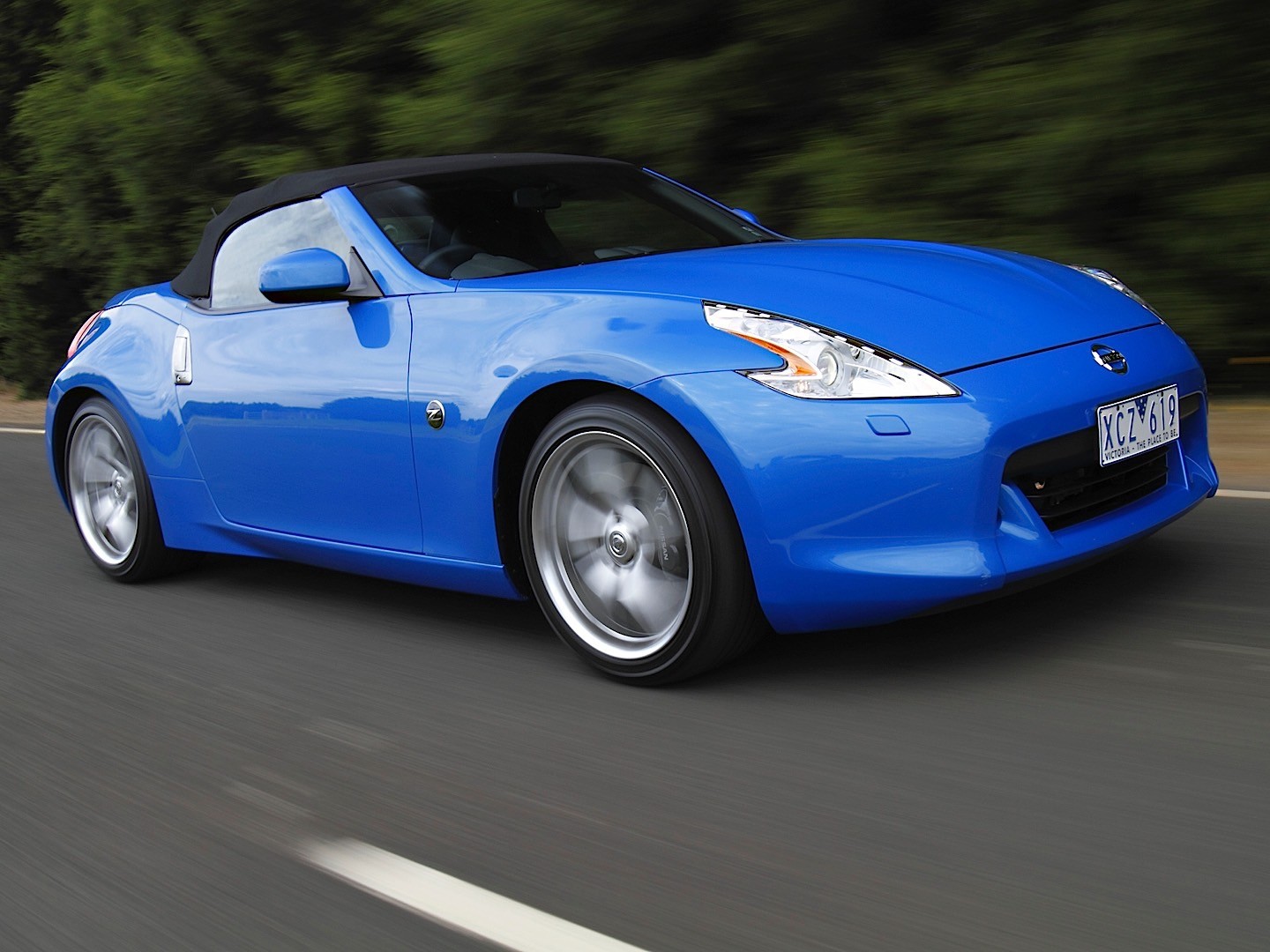 Nissan 370Z Roadster photo 35