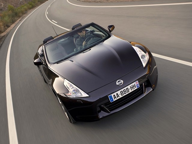 Nissan 370Z Roadster photo 37