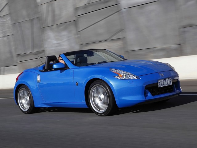 Nissan 370Z Roadster photo 39
